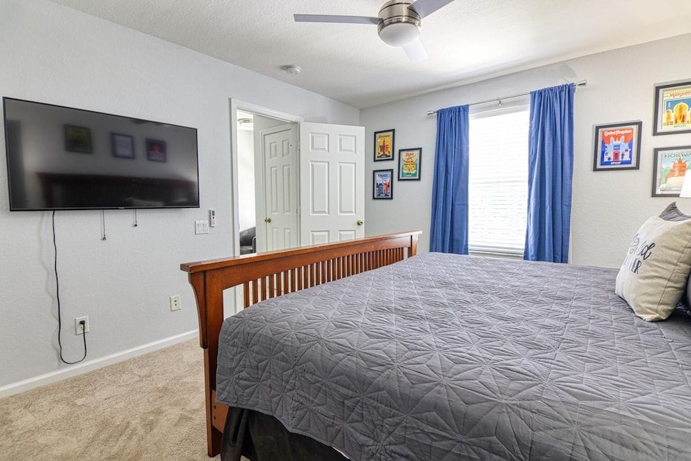 Christopher's Windsor Hills Home House, Multiple Beds (Christopher's Windsor Hills Home) 15