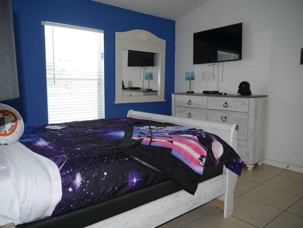 undefined Dreamland Disney 5