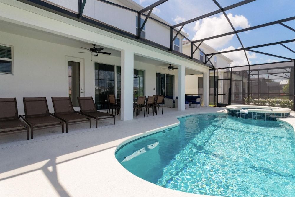 undefined Large Beautiful Home by Disney 6