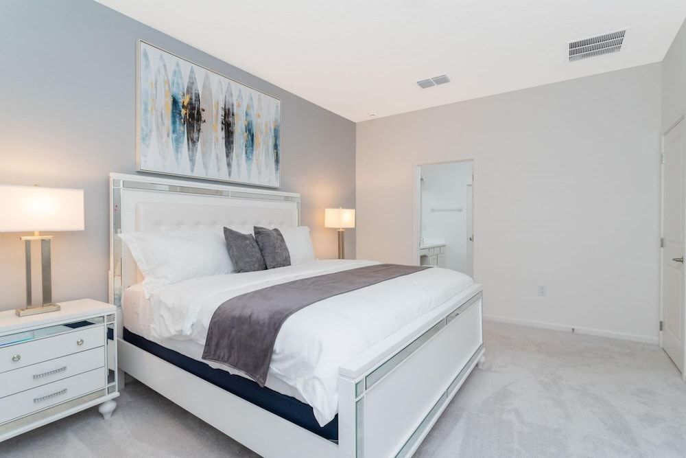 undefined Large Beautiful Home by Disney 10