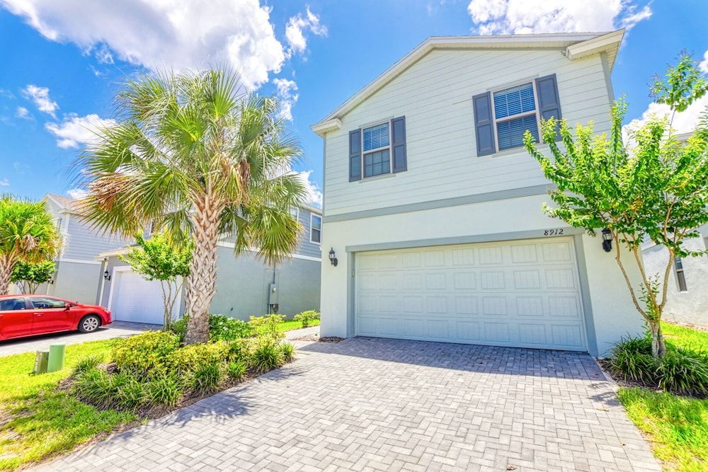 undefined Vikram's Stylish Windsor at Westside Home