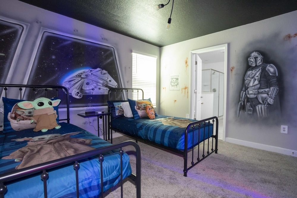 undefined New Spacious Pool Home by Disney 5