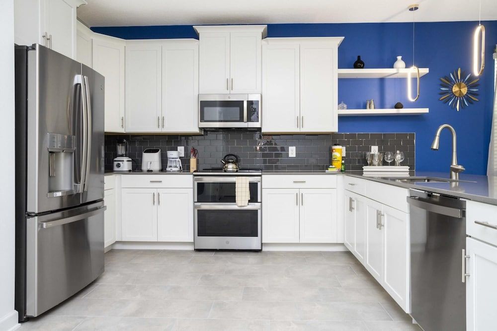 undefined New Spacious Pool Home by Disney 7