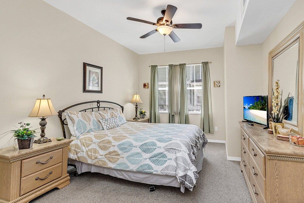 undefined Modern & Comfy 20min to Disney Queenbeds 10