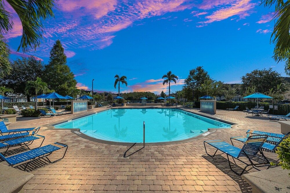 undefined Modern & Comfy 20min to Disney Queenbeds 8