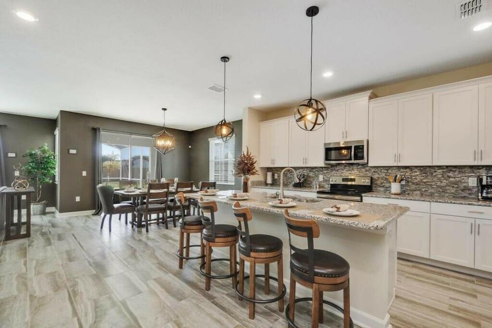 undefined Amazing 6 Bedrooms 5 Bathrooms At Champions Gate 6