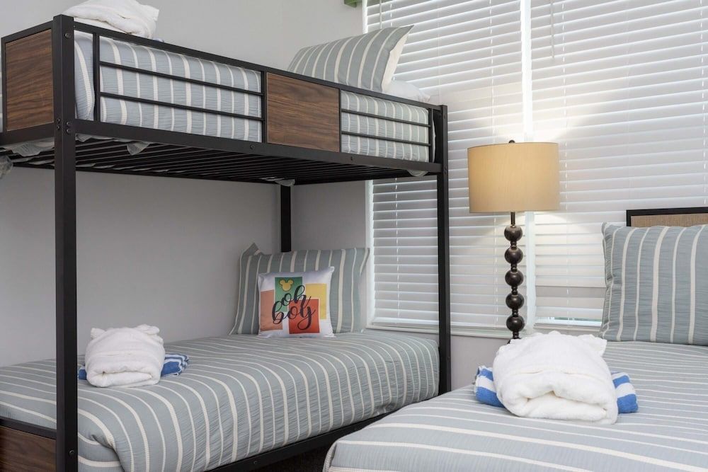 undefined Beautiful Spacious House Near Themed Parks 5