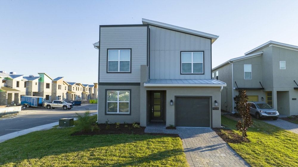 undefined Beautiful Spacious House Near Themed Parks