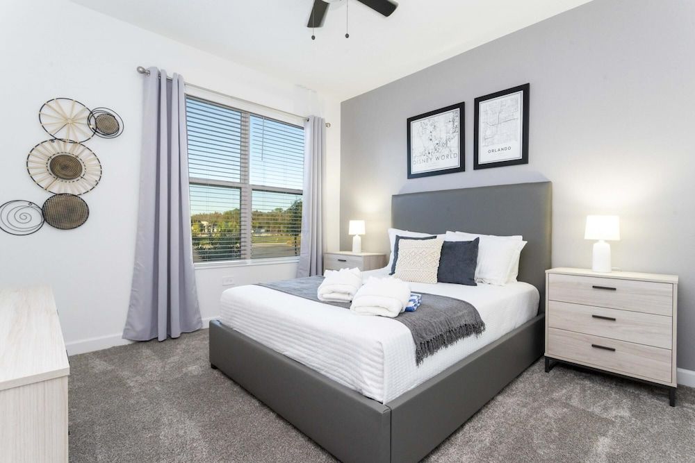 undefined Beautiful Spacious House Near Themed Parks 3