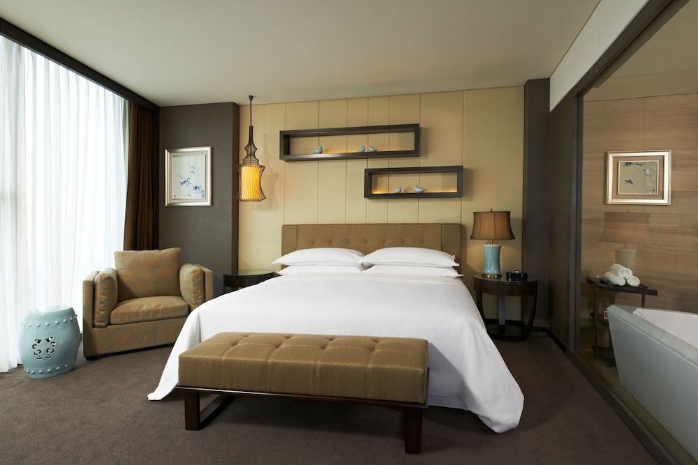 undefined Sheraton Shanghai Waigaoqiao Hotel 6