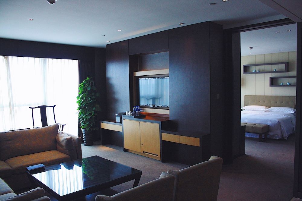 undefined Sheraton Shanghai Waigaoqiao Hotel 10