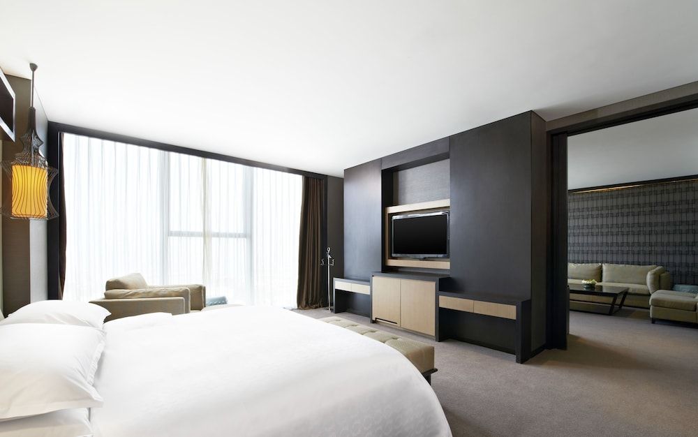undefined Sheraton Shanghai Waigaoqiao Hotel 8