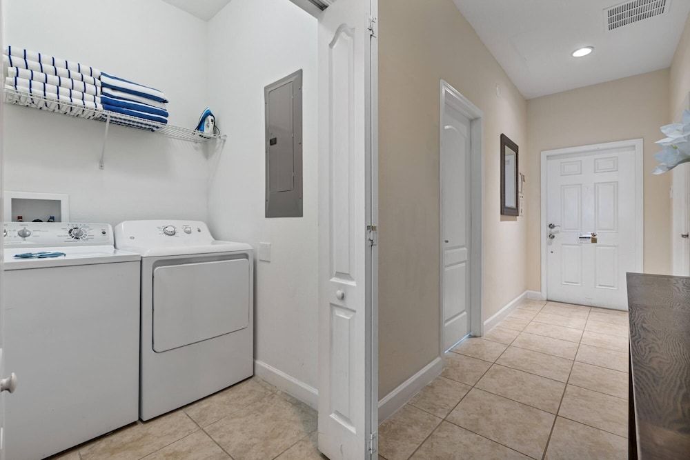 Amazing 5 Bedrooms and 04ba 6 Miles From Disney House 18