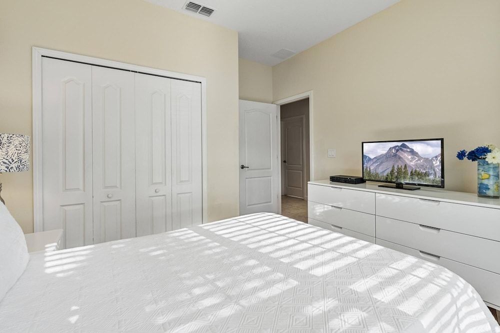 Amazing 5 Bedrooms and 04ba 6 Miles From Disney House 24