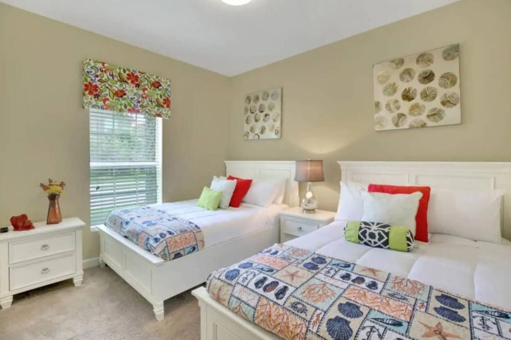 Amazing 5 Bedrooms and 04ba 6 Miles From Disney House 2