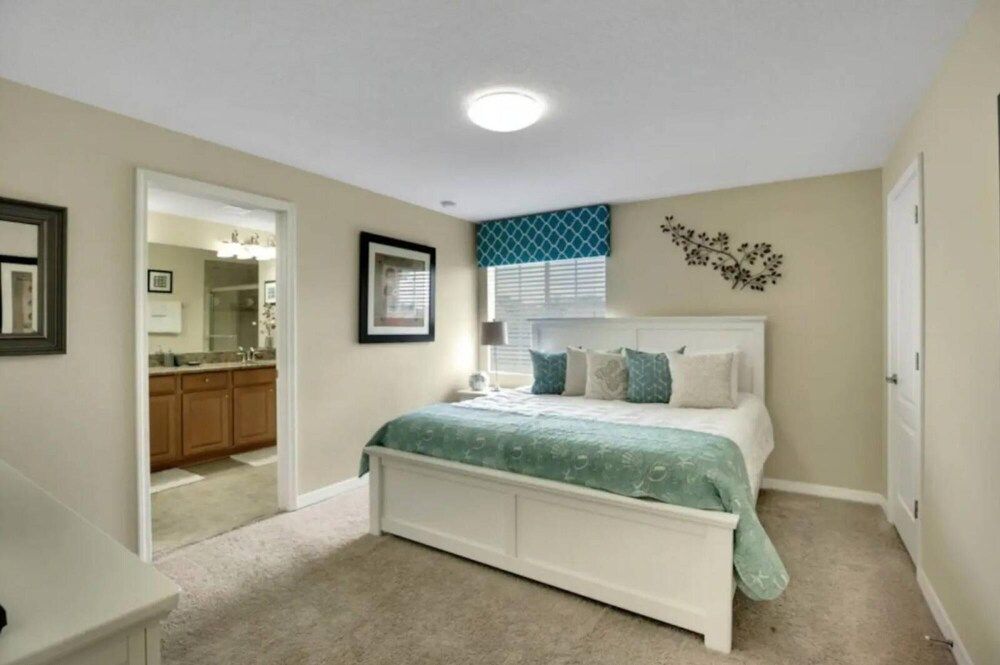 Amazing 5 Bedrooms and 04ba 6 Miles From Disney House 4