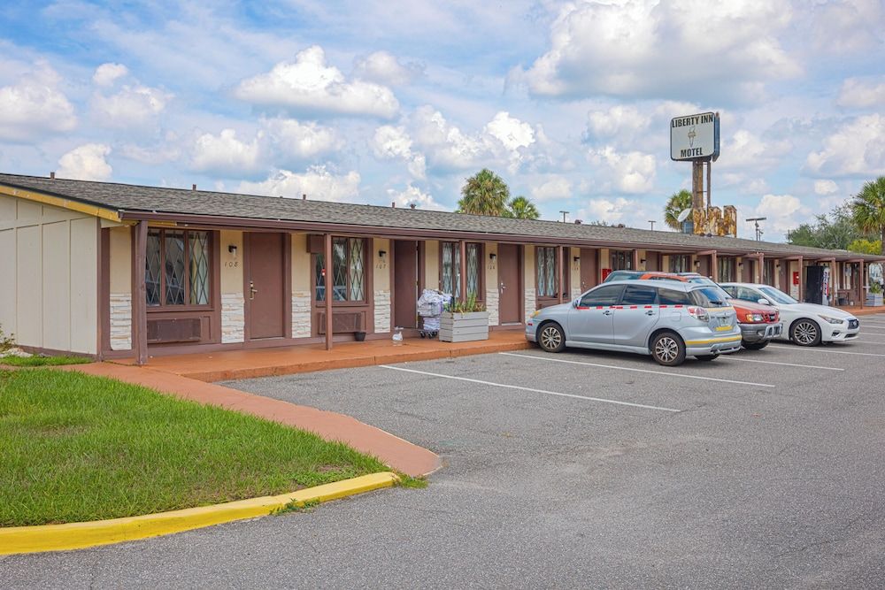 undefined Liberty Inn and Suites – Kissimmee/Near Disney 4