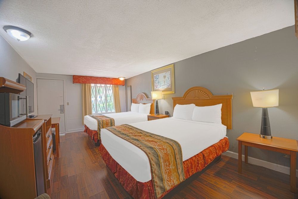 undefined Liberty Inn and Suites – Kissimmee/Near Disney 4