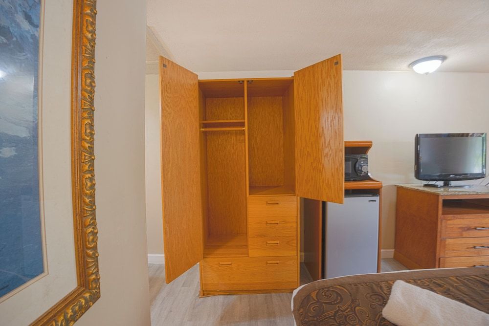 Liberty Inn and Suites – Kissimmee/Near Disney Standard Room, 1 King Bed, Non Smoking 11