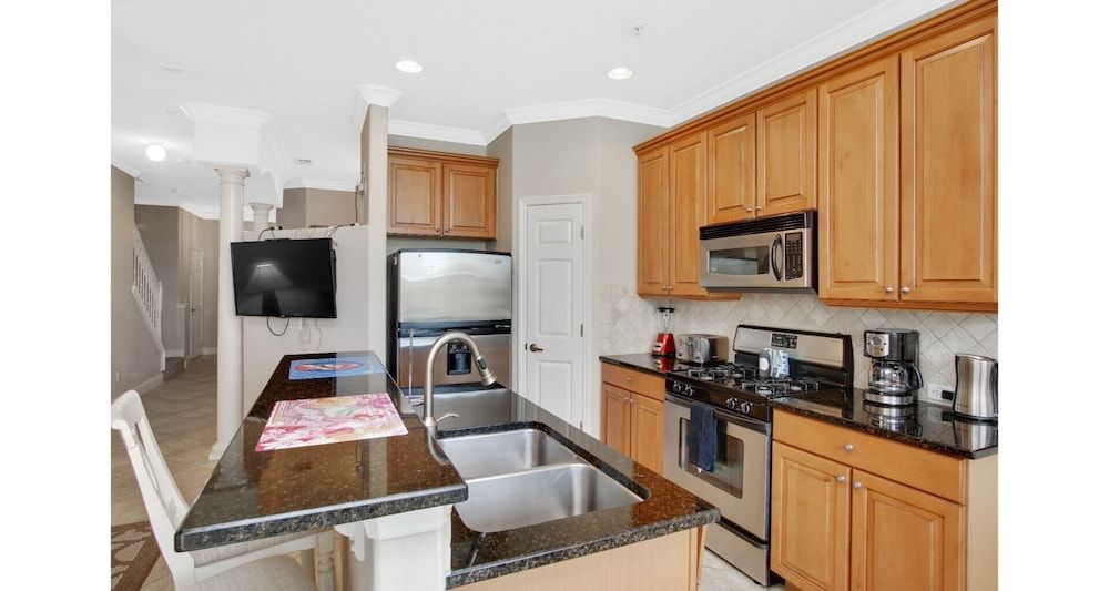 Jenny's Escape Townhome 2