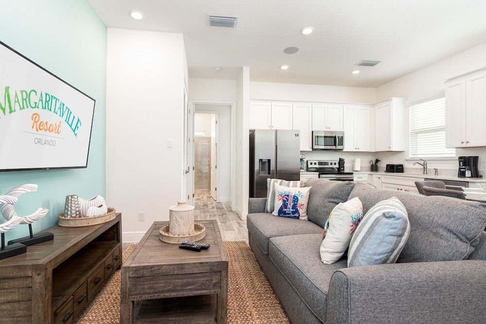 Margaritaville Cottages Orlando with H2O Waterpark by Vstays Cabin, Pool View (Apartment with Terrace) 8