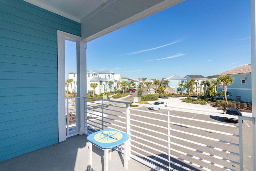 Margaritaville Cottages Orlando with H2O Waterpark by Vstays Cabin, Pool View (Apartment with Terrace) 5