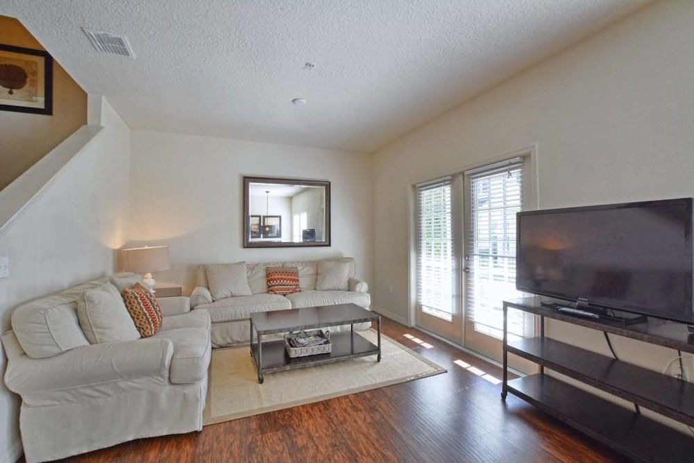 Villa Fonseca - Lucaya Village House, Multiple Beds (Villa Fonseca - Lucaya Village) 14