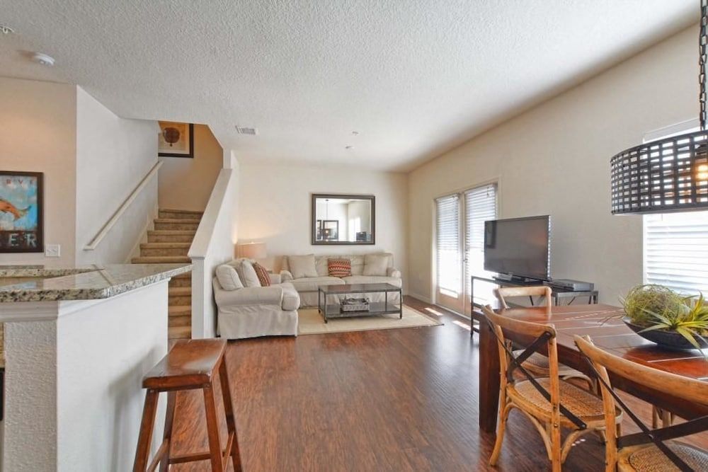 Villa Fonseca - Lucaya Village House, Multiple Beds (Villa Fonseca - Lucaya Village) 17