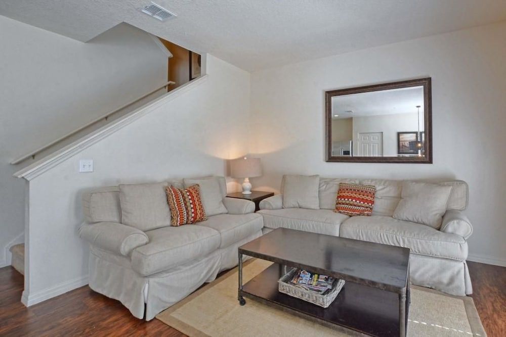 Villa Fonseca - Lucaya Village House, Multiple Beds (Villa Fonseca - Lucaya Village) 15