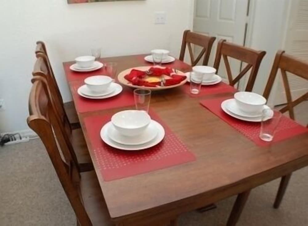 Peek A Boo Townhome 13