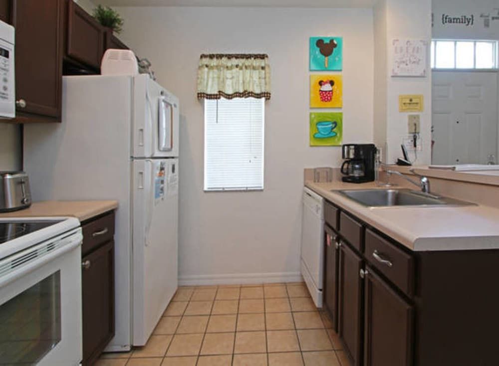 Peek A Boo Townhome 15