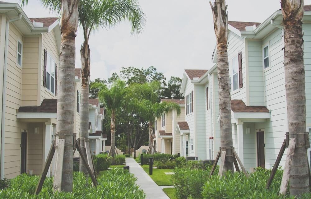 Villa Pelegrino - Lucaya Village Apartment 23