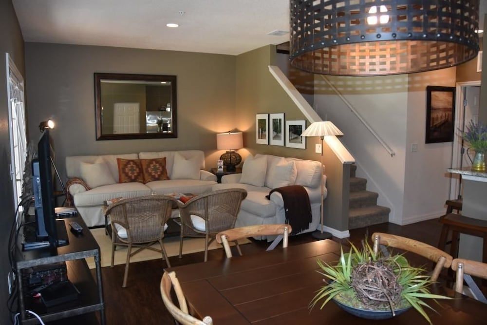 Villa Aventura - Lucaya Village Apartment 17