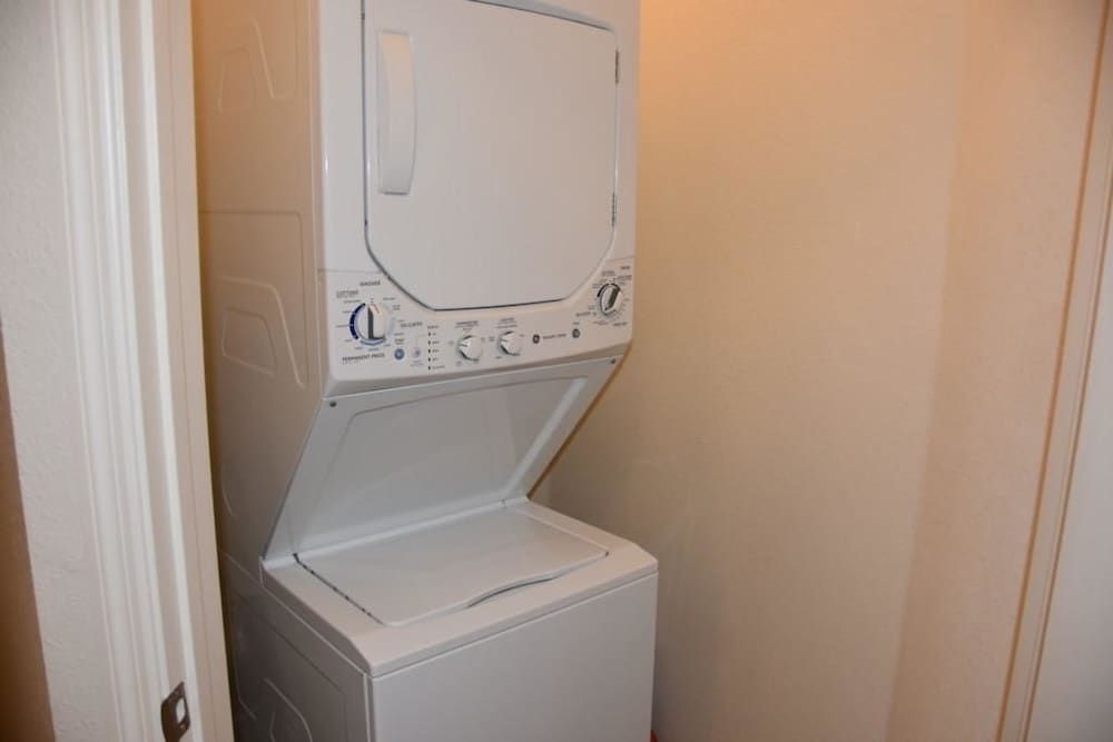 Villa Aventura - Lucaya Village Apartment 36