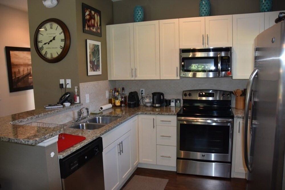 Villa Aventura - Lucaya Village Apartment 14