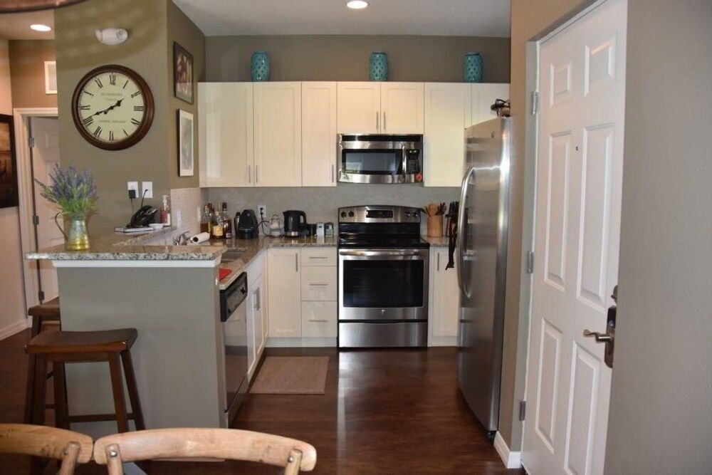 Villa Aventura - Lucaya Village Apartment 15