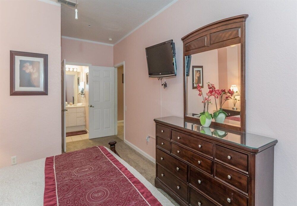 undefined Windsor_palms_102 5