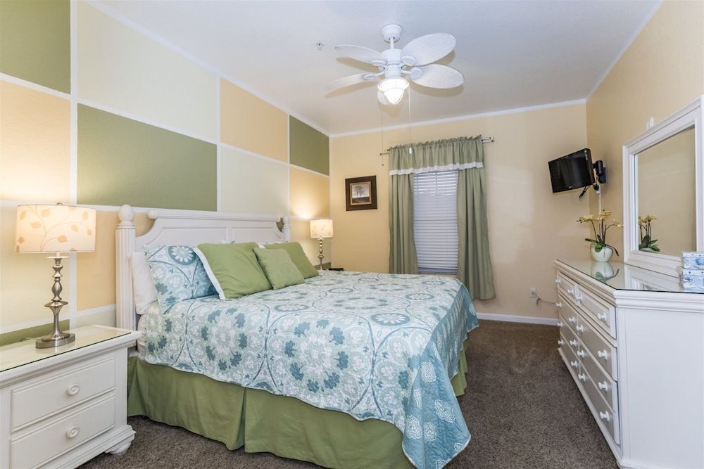 undefined Windsor_palms_102 4