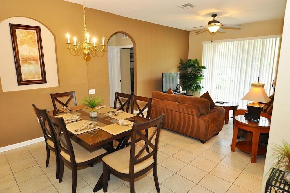 undefined The Windsor Hills IHR 3071 4