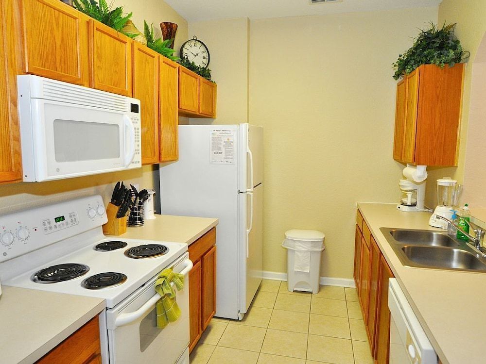 undefined The Windsor Hills IHR 3071 2