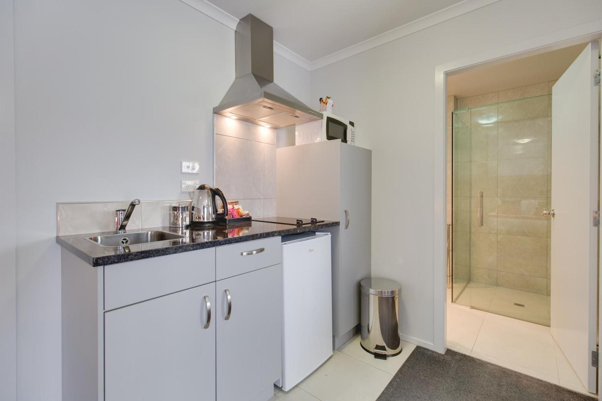 Studio with Shower and Sea Views
