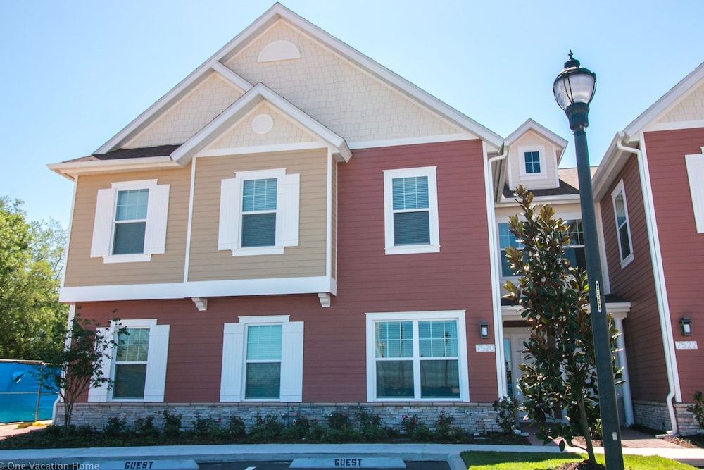 undefined 7520 SV Summerville - 4 Bed Townhome With Spa