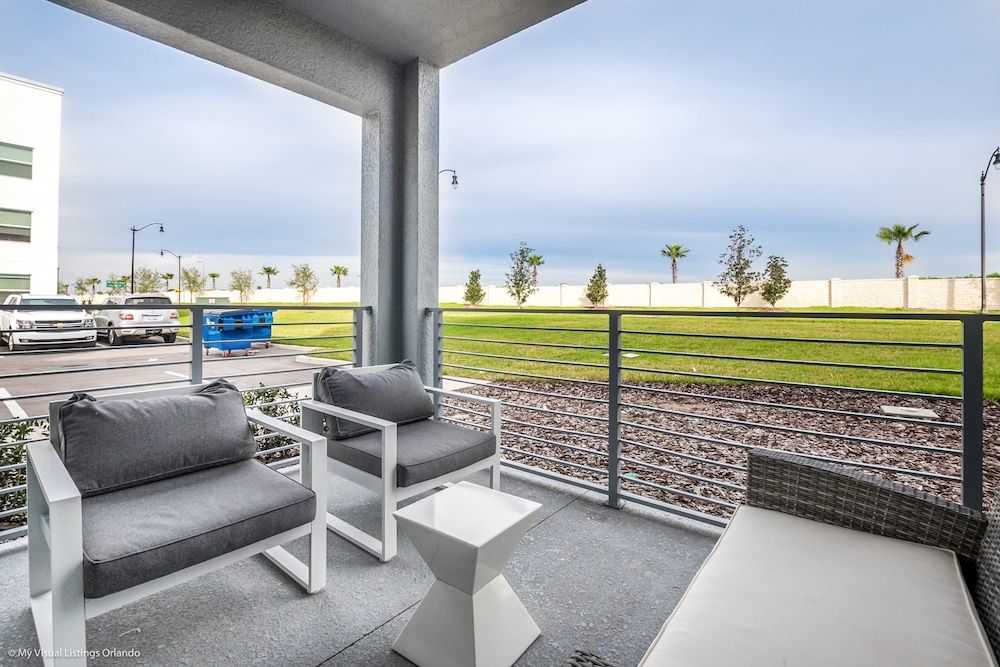 Beautiful 3 Bdrm 2 Bath Condo House (4741CT UNIT101 Amazing Story Lake Br) 11