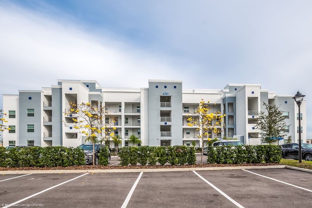 undefined Beautiful 3 Bdrm 2 Bath Condo 3