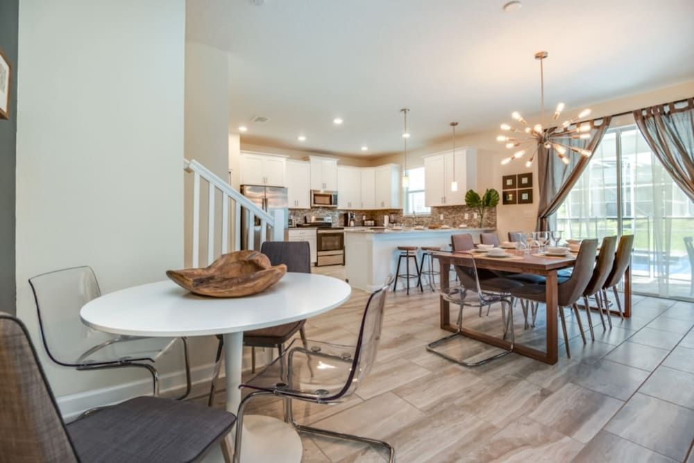 6 Bedroom 5 Bathroom Vacation Home Villa (9022SD00) 25