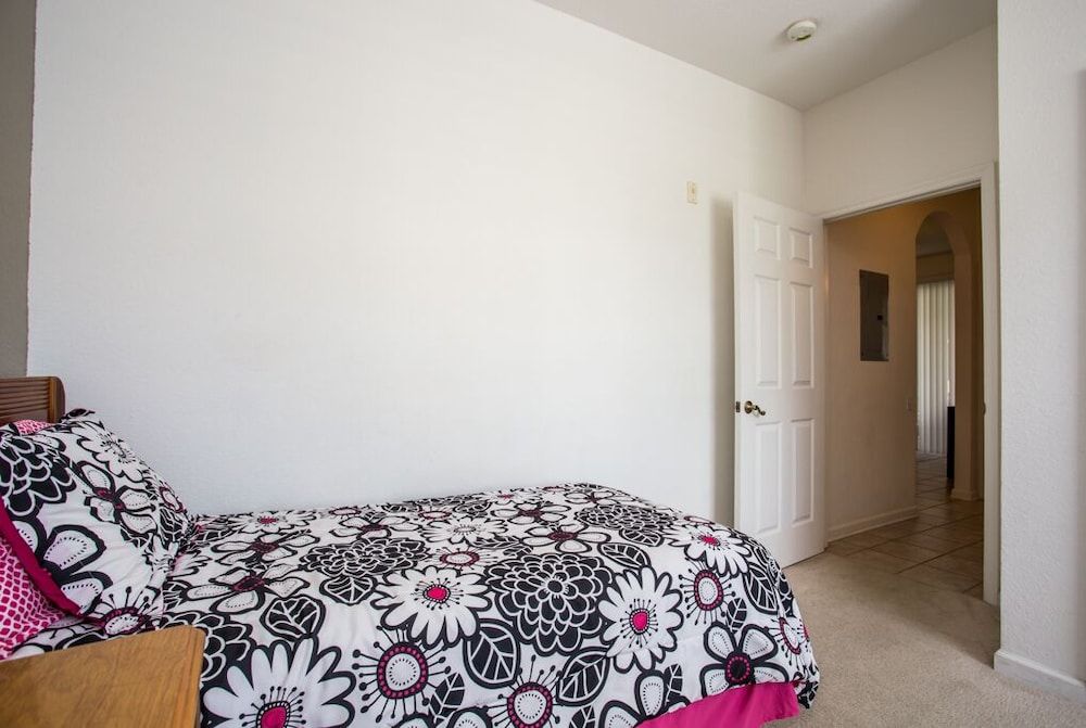 Economic 3 Bed In Windsor Palms - 8101.105 3 Bedroom Condo by RedAwning Condo, 3 Bedrooms 8