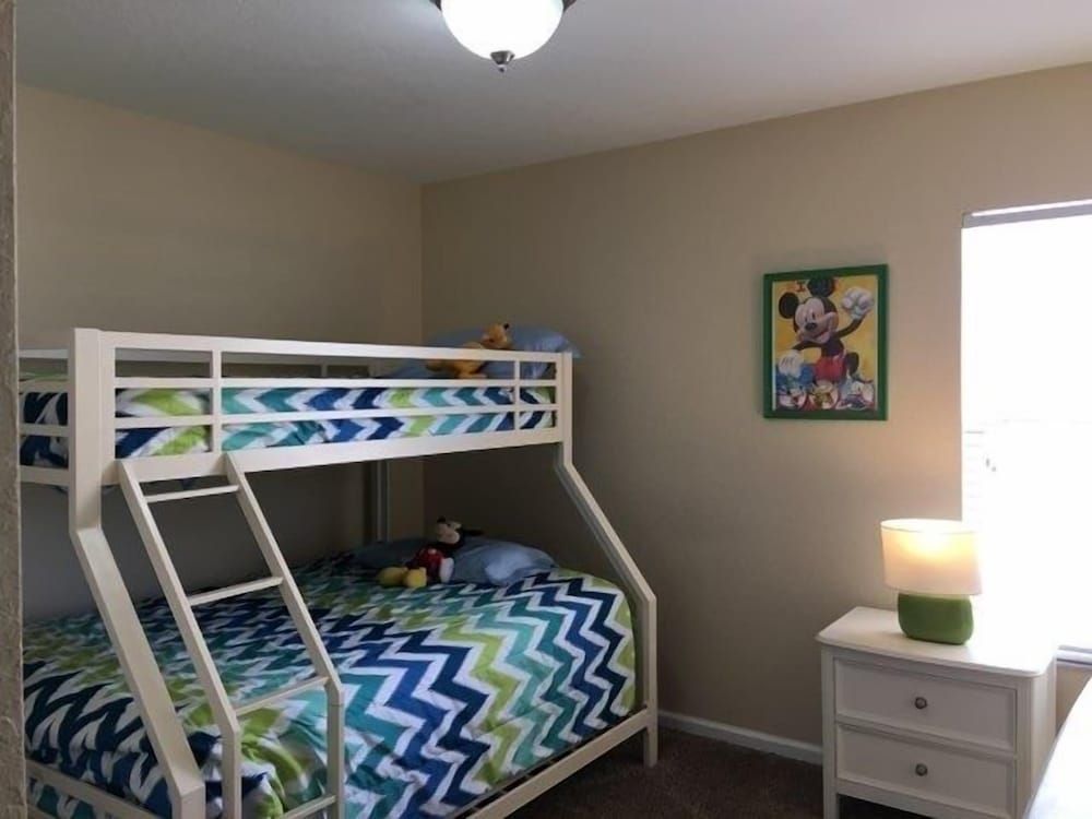 Windsor Hills Magic Private Screened Pool 6 Bedroom Condo by Redawning Condo, 6 Bedrooms 10