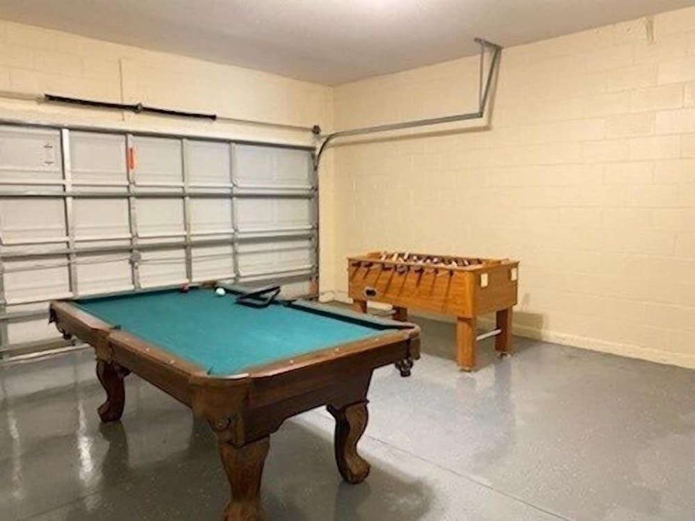 Windsor Hills Magic Private Screened Pool 6 Bedroom Condo by Redawning Condo, 6 Bedrooms 40