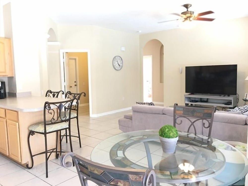 Windsor Hills Magic Private Screened Pool 6 Bedroom Condo by Redawning Condo, 6 Bedrooms 20