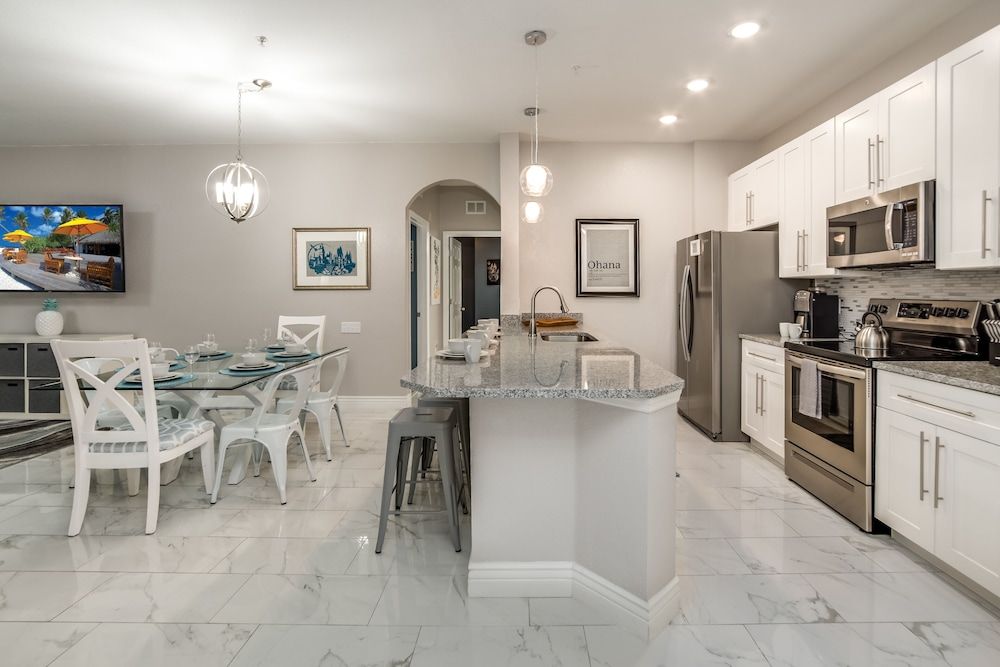 Luxurious Condo Near Disneyfree Waterpark Access Apartment (3 Bedrooms) 4